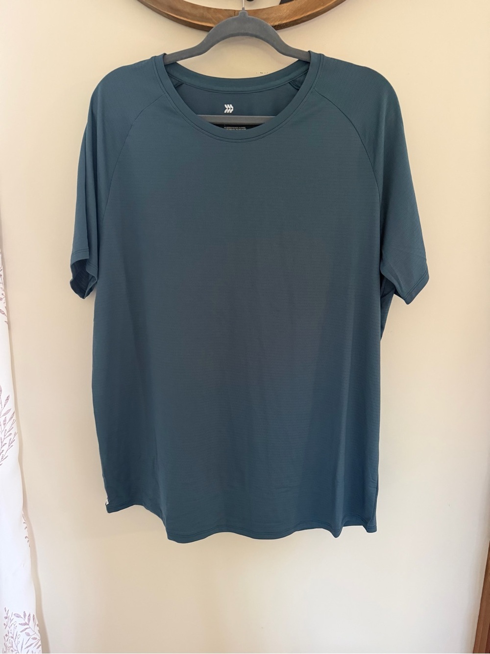 All In Motion Men’s Size LG NWT T-shirt